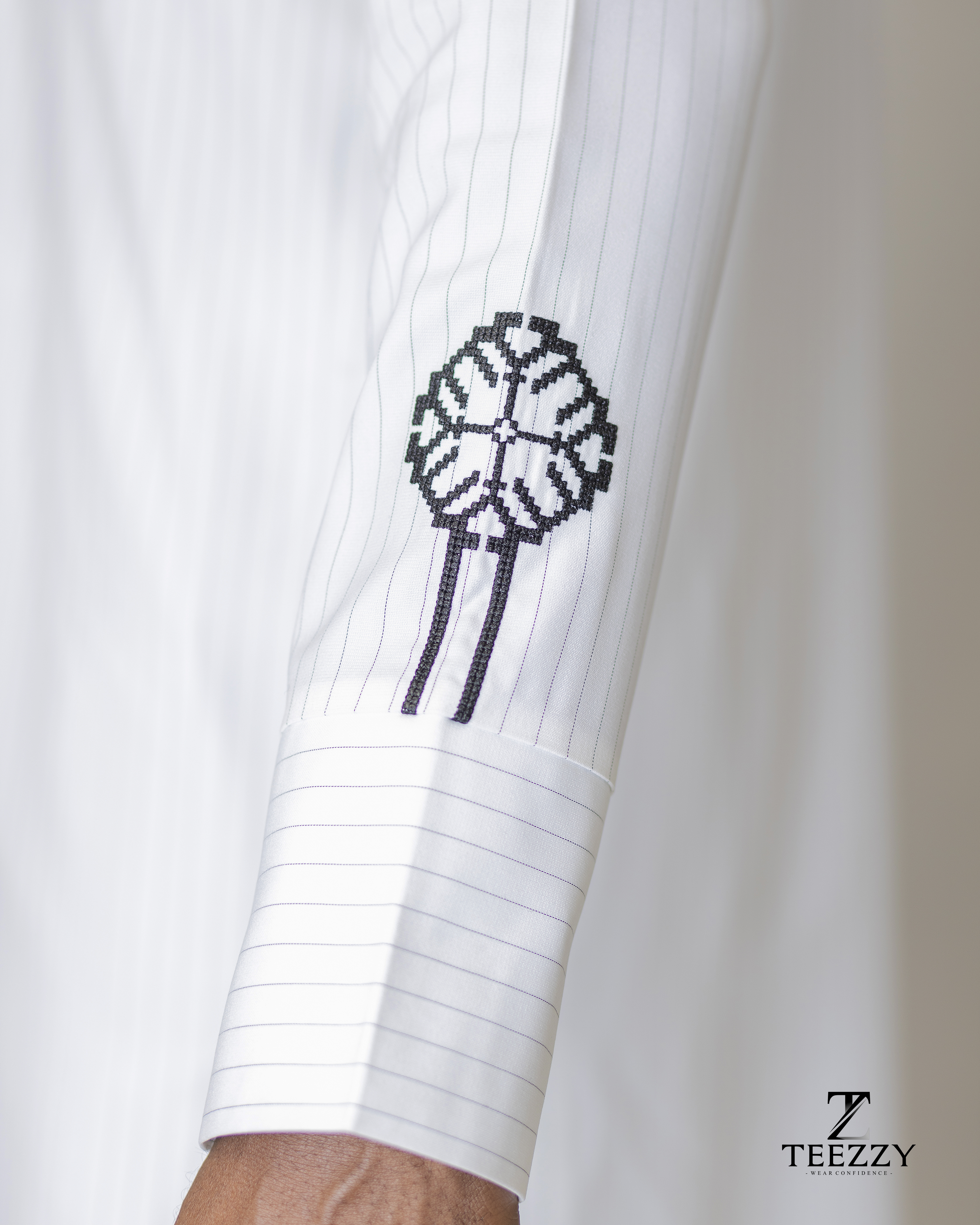 MONOCHROME KAFTAN 3